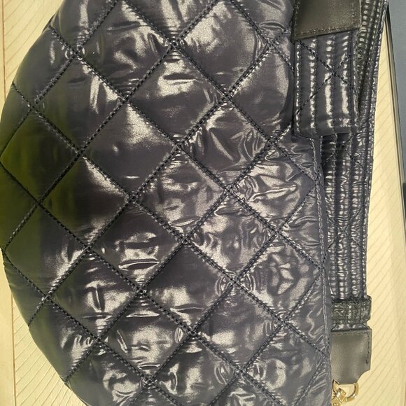 Goldno8 The Reversible Sling Black/Navy NWT - Picture 2 of 3